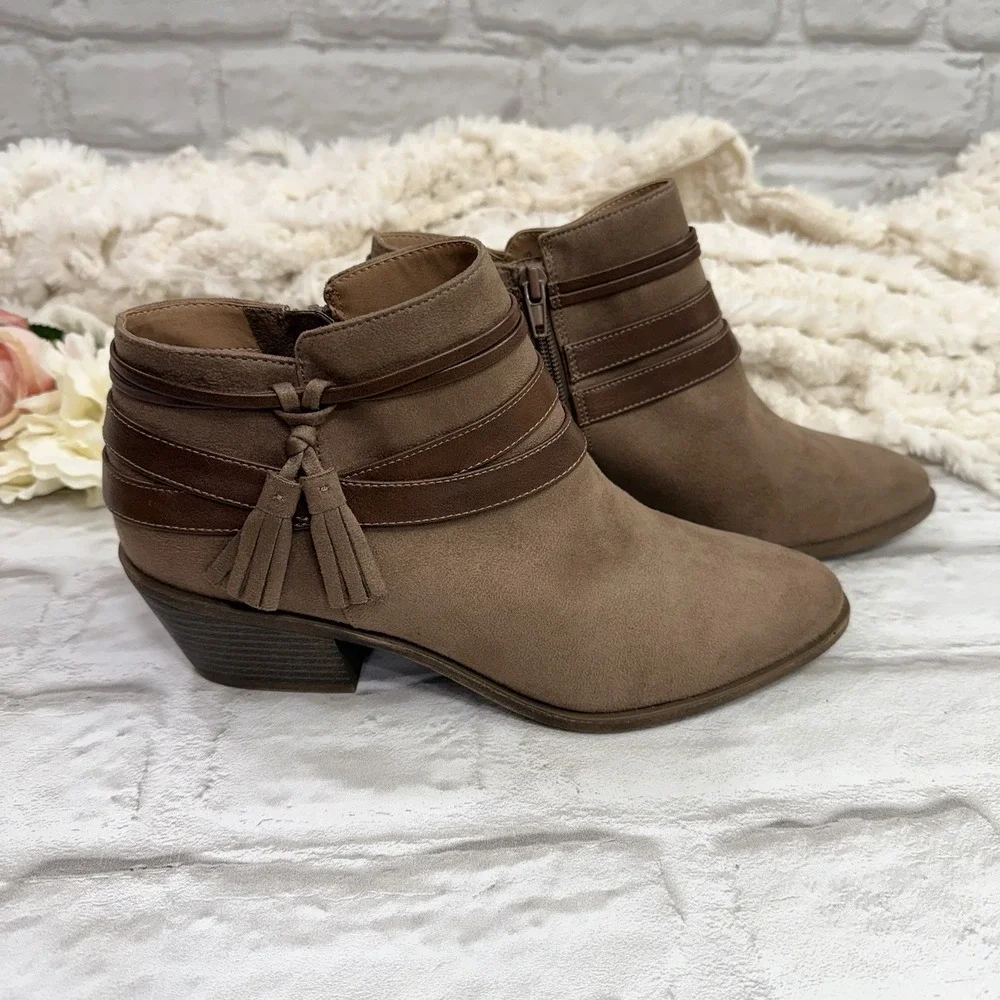 LifeStride Paloma Tan Faux Suede Tassel Ankle Bootie Boots Women's Size 8.5M NEW